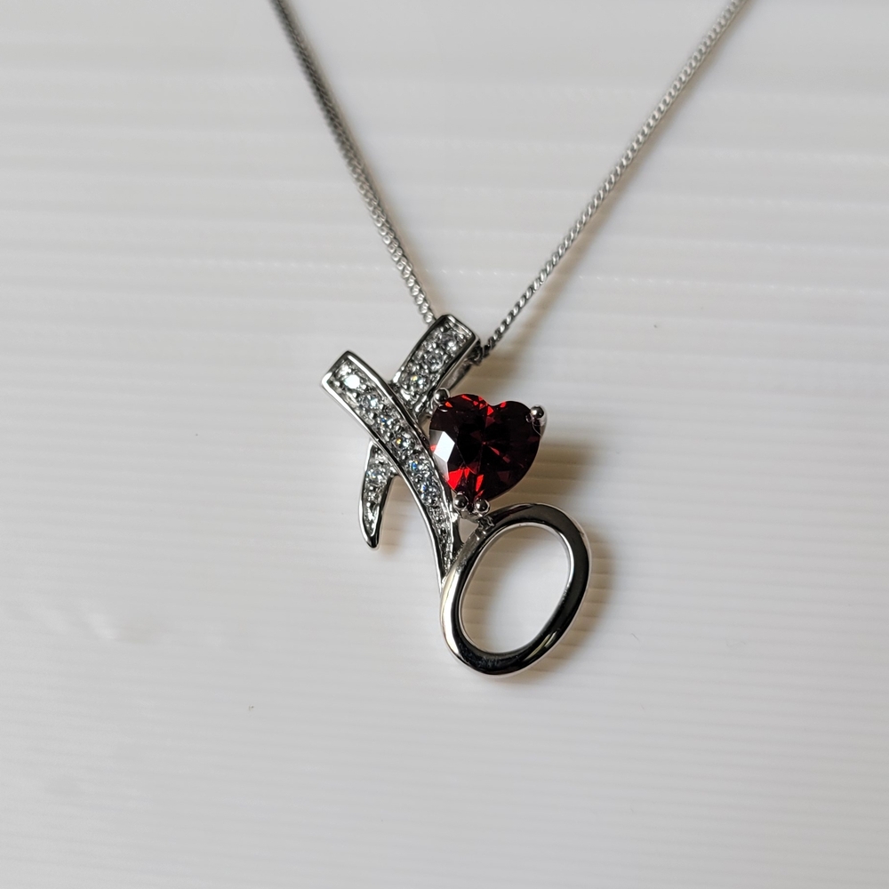 NWOT Genuine Diamonds and Garnet Pendant Sterling Silver Necklace 18"